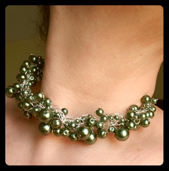 Jewelry - Unique Faux-Pearl Necklace
